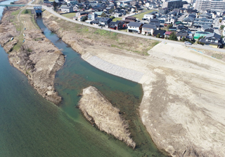 河川