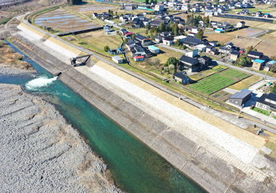 河川